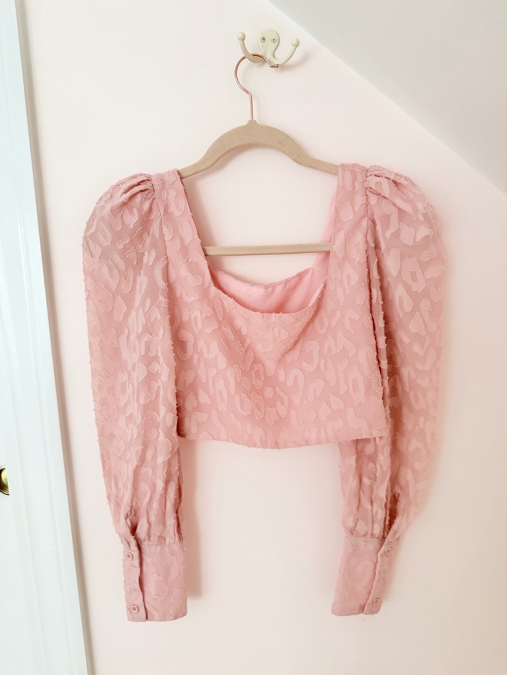 Women’s Pink Puff-Sleeve Cropped Blouse
